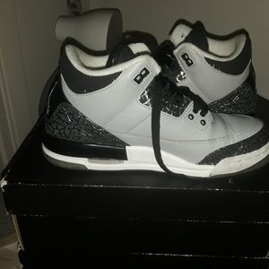 Jordan Retro 3 size 5.5 kids